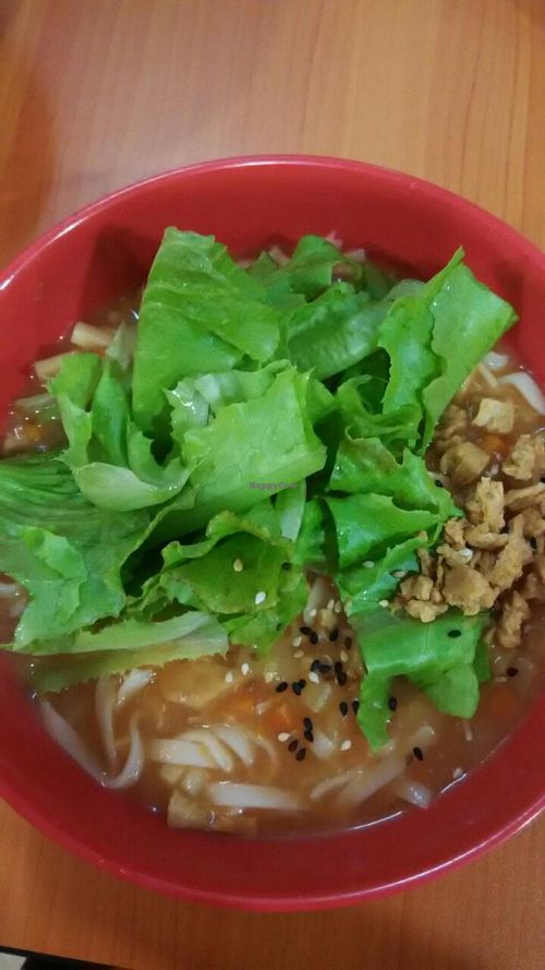 Tomatoes noodles at Veggie Cottage in Central Singapore