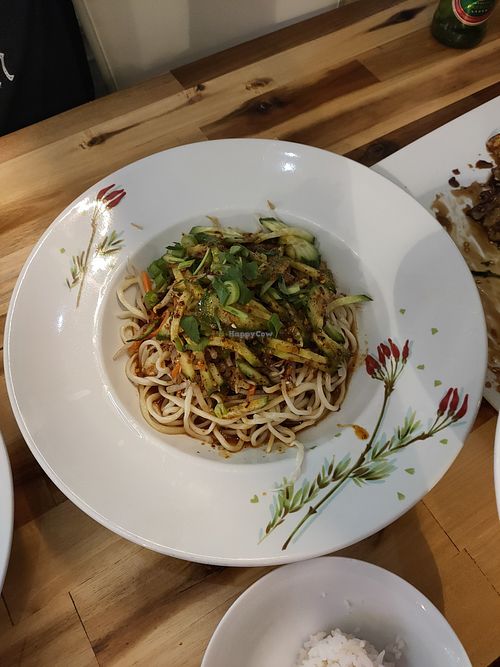 E9: cold hand-pulled noodles with sesame, chili and a Sichuan pepper at Chin Burger 秦堡 in Cologne