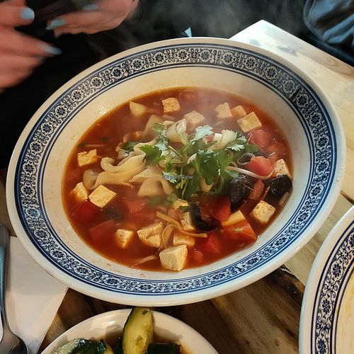 E2 at Chin Burger 秦堡 in Cologne