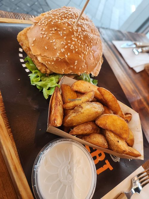  at Burgerbus in Huerth