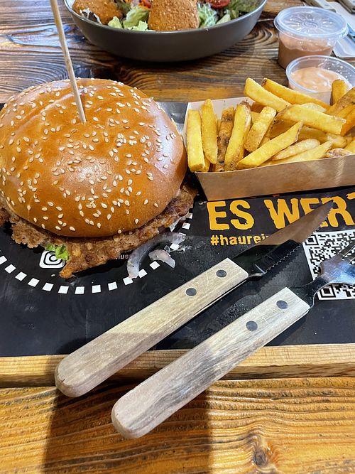   at Burgerbus in Huerth