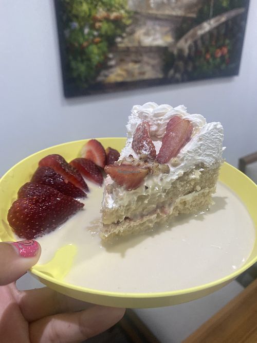 Preparador en casa con más fresas 🍓😛 Amazing!!!!  at Café Vegetal - Coyoacán in Mexico City