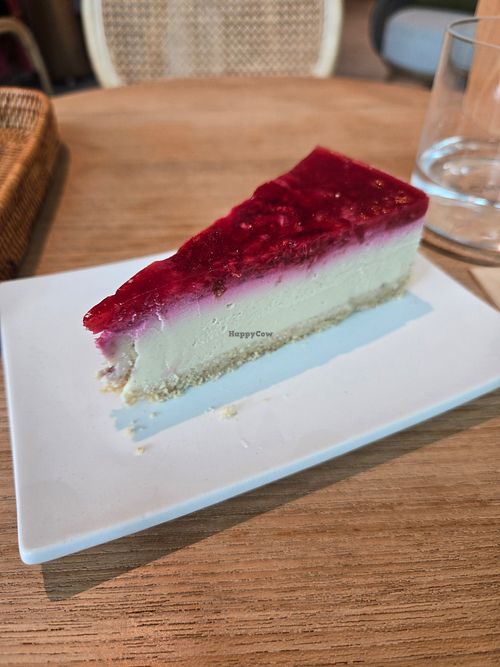 Berry cheesecake for dessert at Alchemy Tokyo -Azabudai Hills - アルケミー in Tokyo