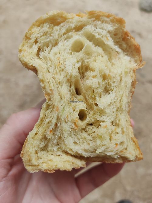 Vegetable cracker loaf at Rainbow Crust in Busan