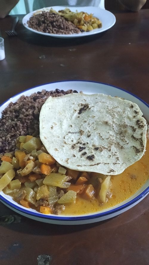  at Comedor Pa' mi gente in Leon