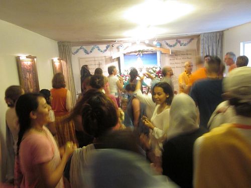 Chanting and dancing before the free delicious Sunday 'love feast' ... felt like I was being transported back to the 70's at Vegetarian Dinner Club in Amsterdam