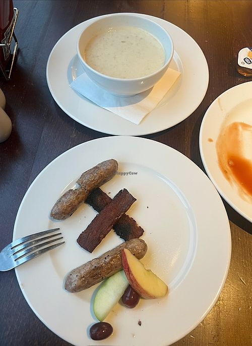 It is all-you-can-eat, and I ate - before thinking of taking a picture. Vegan bacon, sausage, oatmeal, baked beans, fruit, coffee w/ milk options, & more!  at Thyme  in East London