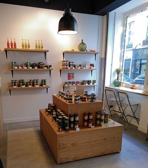 Corner with sauces at La Bouchée Végé in Paris