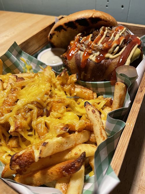 Double cheeseburger with cheesy marmite fries at Samphire Brasserie in Plymouth