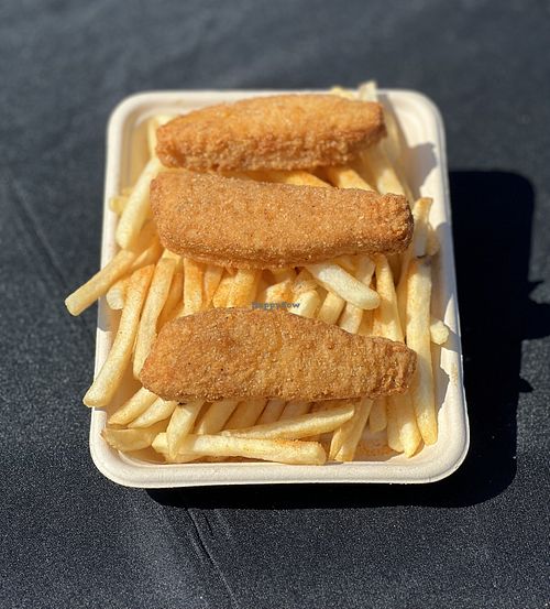 Vegan chick’n tenders & fries  at Más Rico in Temecula