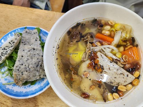 Quang Nam noodles at Dì Sáu in Ho Chi Minh City