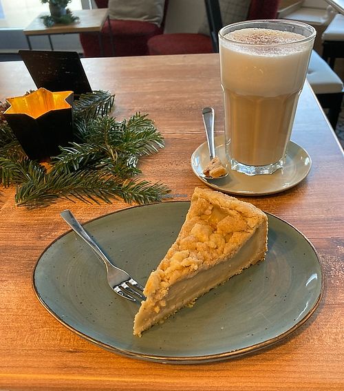 Apfel-Pudding Kuchen  at Eat Well Now - Iss gut jetzt in Karlsruhe