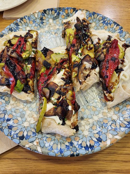 Vegan pinsa at Passion For Life in Chalkis