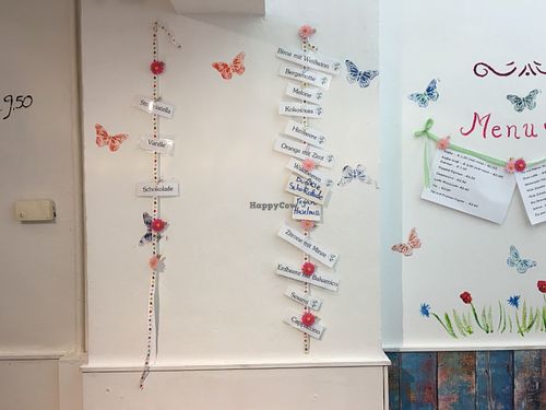 lotsa vegan ice cream at Gea in Cologne