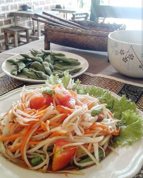 Edamame and Papaya Salad at Cafe Chai Dee in Savannakhet
