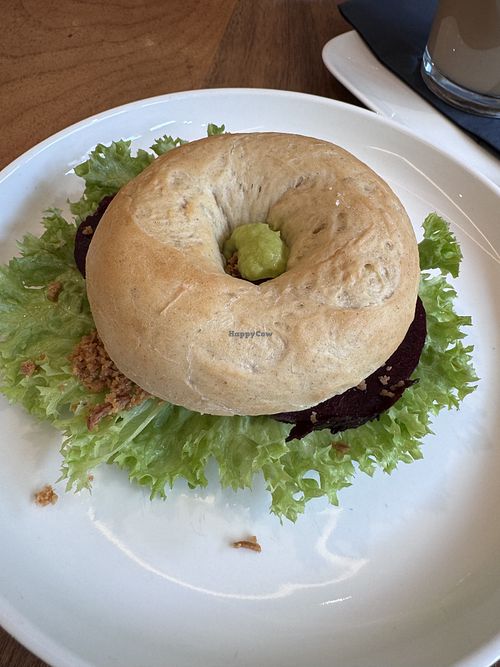Rote Beete Bagel  at Mein Lieblingscafé in Bielefeld