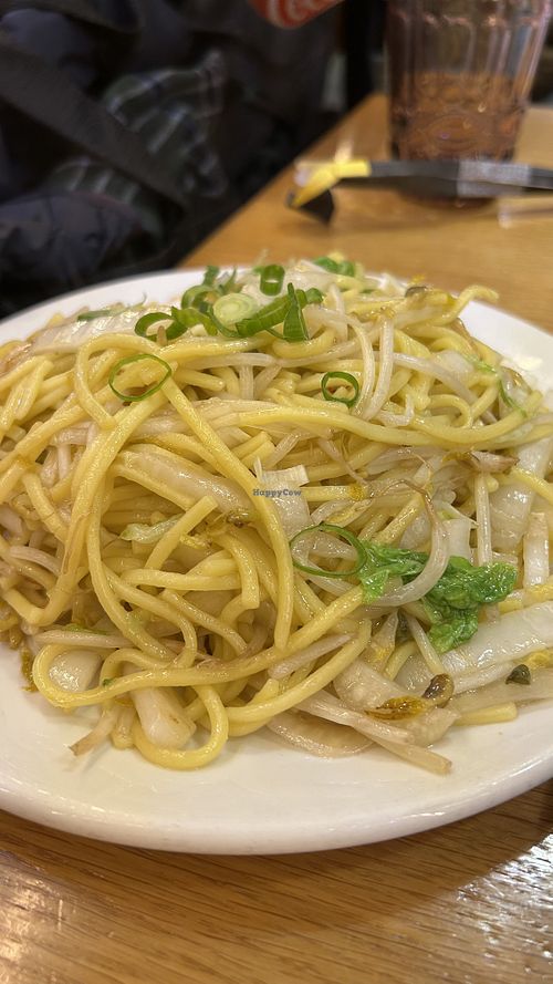 Fried noodles  at Shangrila Dimsum in Madrid