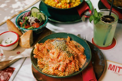 Mittagsmenü Mo-Fr 12 bis 17 Uhr at Muchos Más in Oldenburg