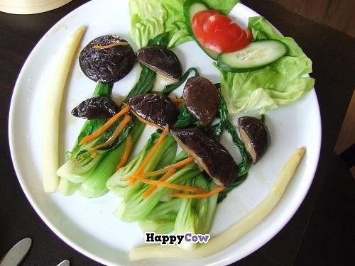 Shiitake with other vegetables.  at Leaf Vegetarian in Rotterdam