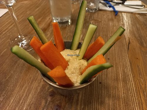 Free hummus and crudites for kids at The White Bear in Warlingham