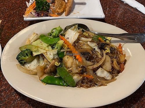 Vegan pad woon sen with veggies (you can ask for fried tofu instead) at Royal YUM in Denton