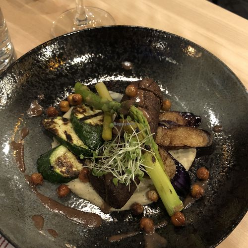 Saucisse de shiitake et tofu at Invitation V in Montreal