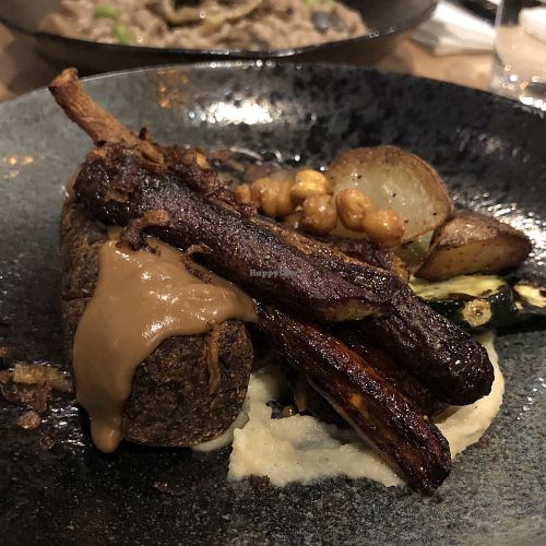 Saucisse de shiitake et tofu at Invitation V in Montreal