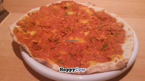 Vegan lahmacun at Amara Stühlinger in Freiburg