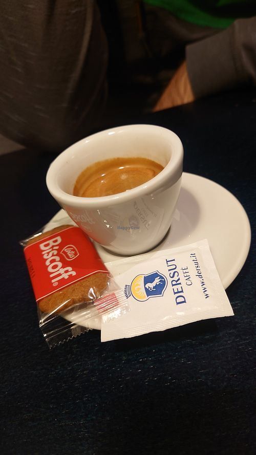 Espresso at Meow Pizzeria Verde in Innsbruck