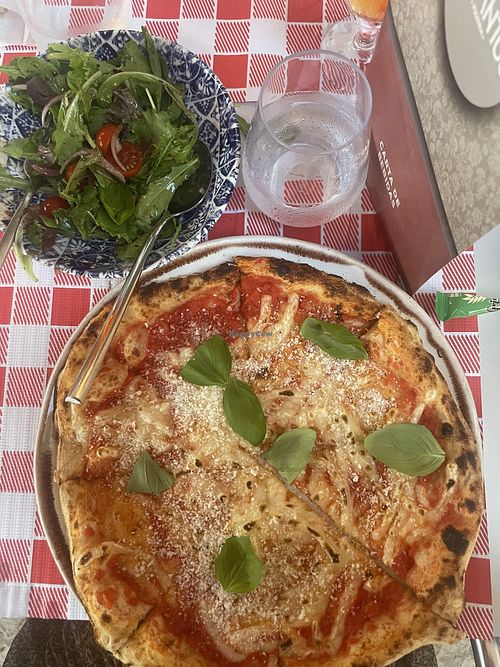 Vegan margarita pizza   at Encantus  in Quarteira