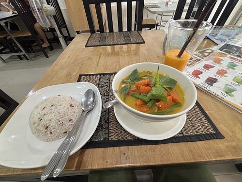 Green Curry  at Apple Vegan Cafe & Restaurant - ร้านอาหารเจ คาเฟ่เจ in Pattaya