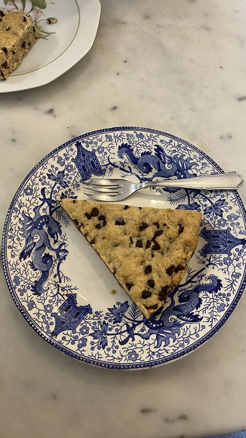 Part de cookie géant vegan  at Bleuenn Kafe in Douarnenez
