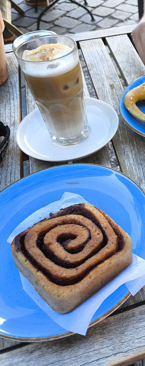  at Beumer & Lutum in Berlin