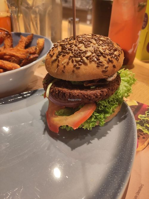 Dry burger at Hans Im Glück - Türkenstraße in Munich