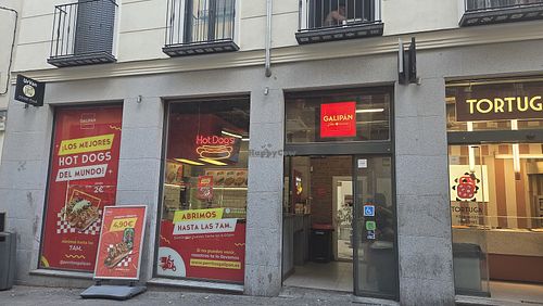 The location has changed, I found it by accident at Calle de Espoz y Mina, just south of Sol. at Galipán Lavapiés in Madrid