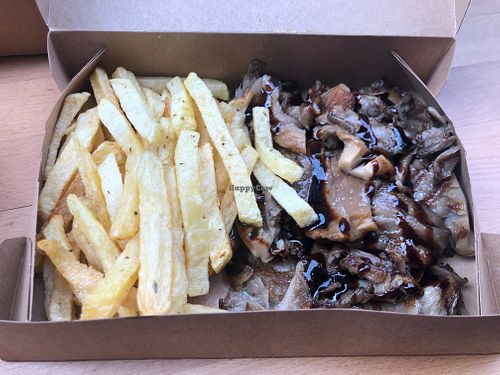 Oyster mushroom sand chips at Mushroom in Thessaloniki