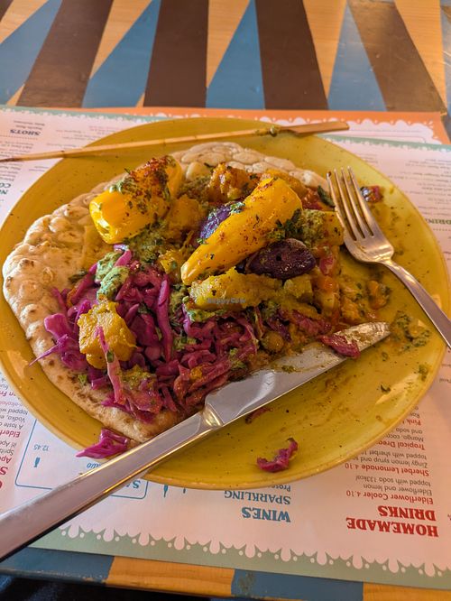 Roasted pepper and onion flatbread at Ivo Lounge in St Ives