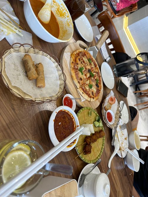 Good food great service. Take the escalator or lift up from Ground floor to Level 1.  at AM Green World 青の世代 in Iskandar Puteri