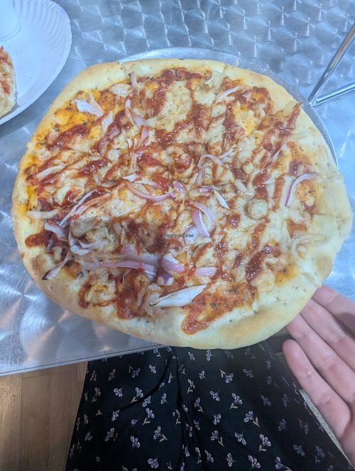 vegan bbq chicken small pizza at Midtown Pizza in Dallas