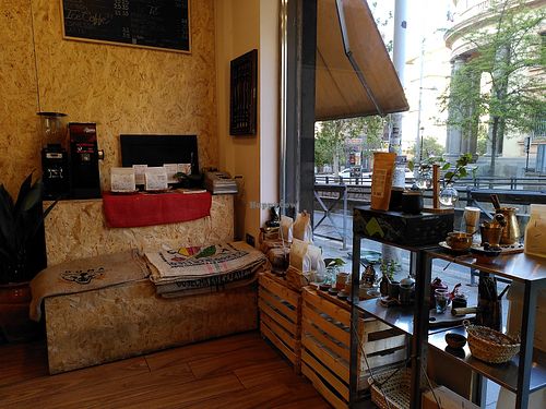 Inside at Rawa Speciality Coffee in Granada