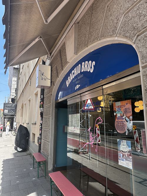 Outsidee  at Brachio Bros in Munich