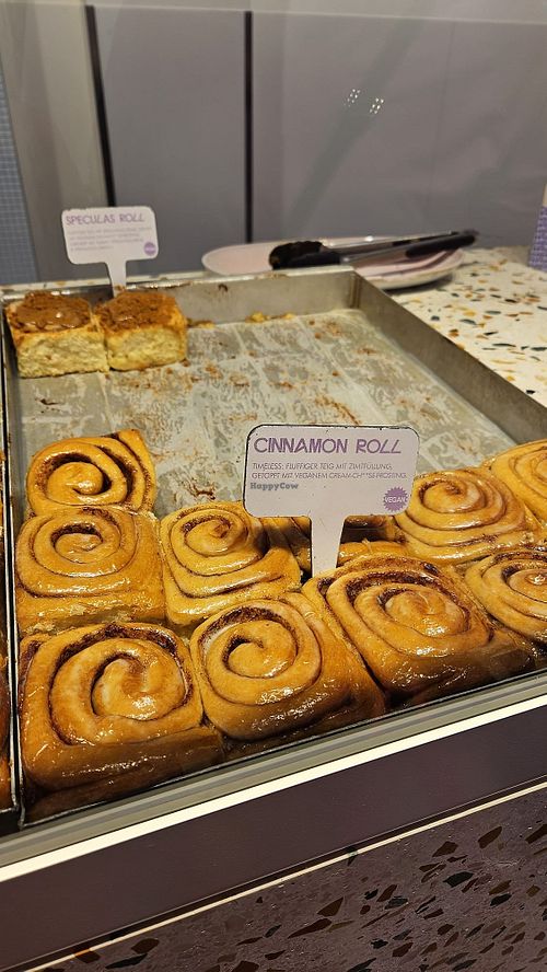  at Cinnamood in Vienna