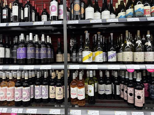 wine  at denns Biomarkt -  Europaplatz in Berlin