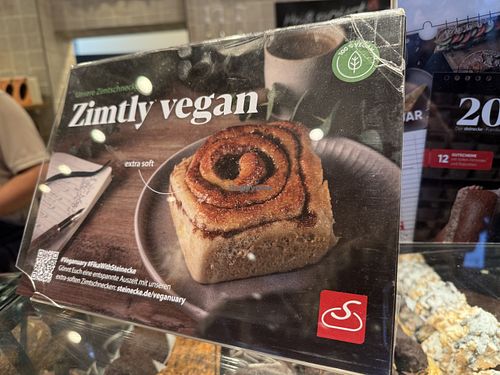 veganuary cinnamon roll #Veganuary at Steinecke in Berlin
