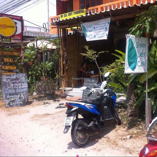 Front side at Green Leaf Cafe in Koh Phangan