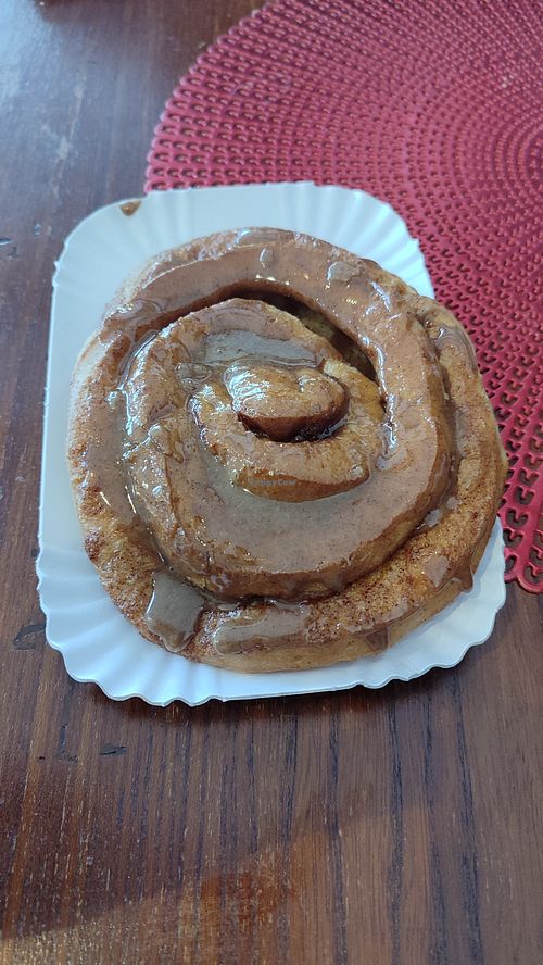 Cinnamon roll at Pasticceria Artemisia in Ravenna