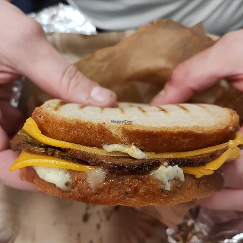 Pastrami sandwich at Die Vegane Fleischerei - Frauenstraße in Munich