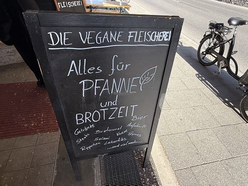 sign  at Die Vegane Fleischerei - Frauenstraße in Munich