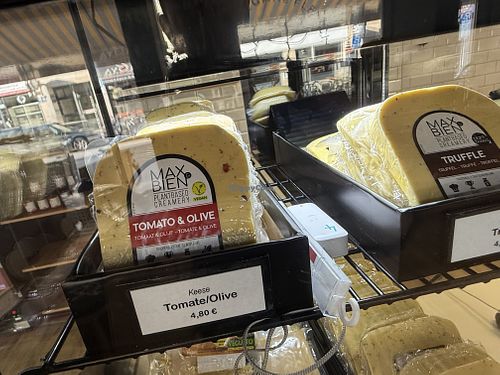 cheese  at Die Vegane Fleischerei - Frauenstraße in Munich