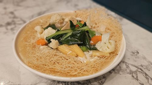 รสชาติโอเค ให้ปริมาณเยอะ มีเส้นให้อกตามที่ชอบ at Madam Kwan's - Genting Highlands in Genting Highlands